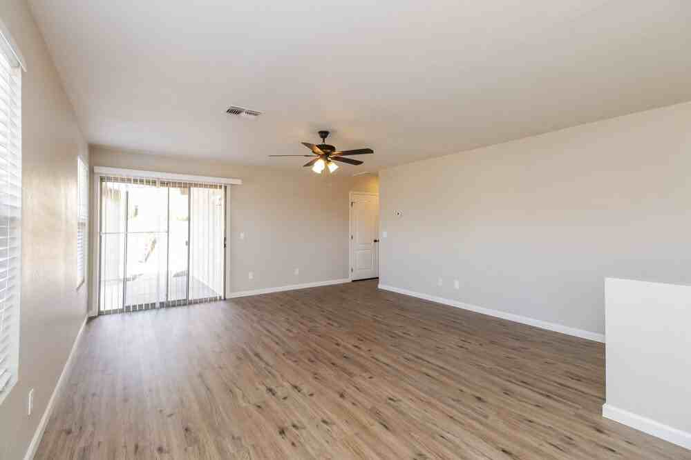 6079 S Wilson Dr - Photo 3 of 16