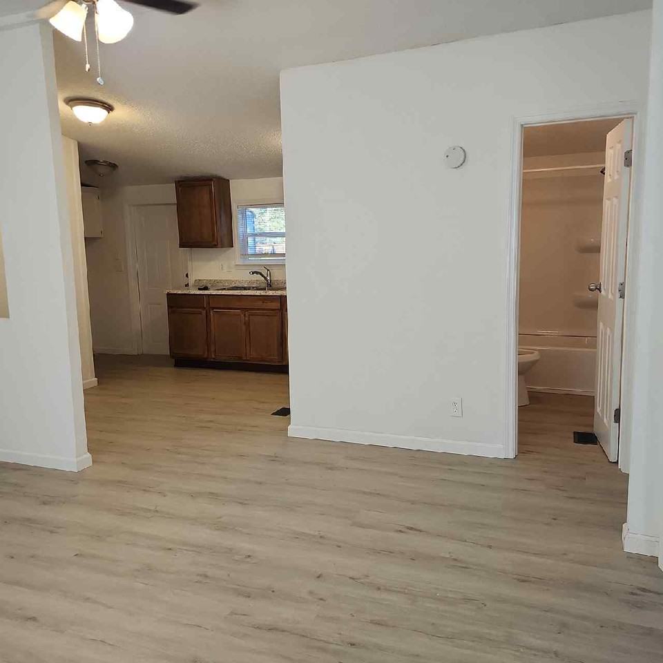 85008 Loretta Ln - Photo 3 of 31