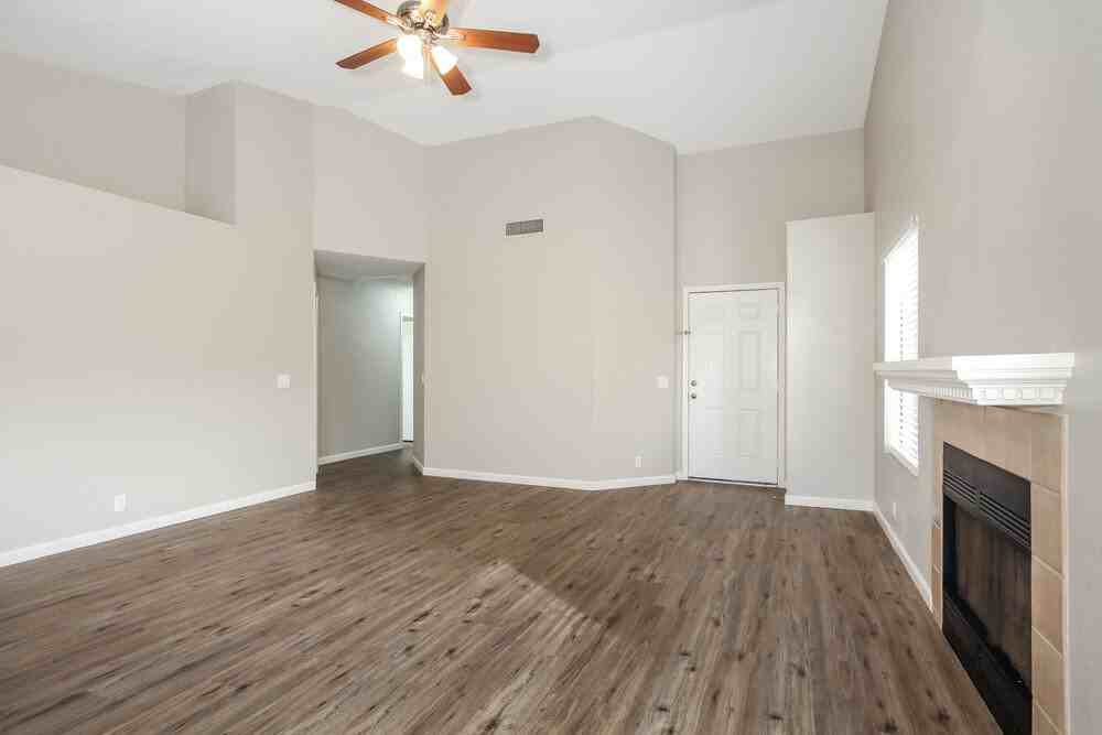 10012 N 66th Dr - Photo 4 of 16