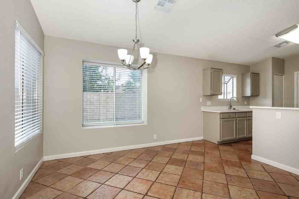 10012 N 66th Dr - Photo 6 of 16