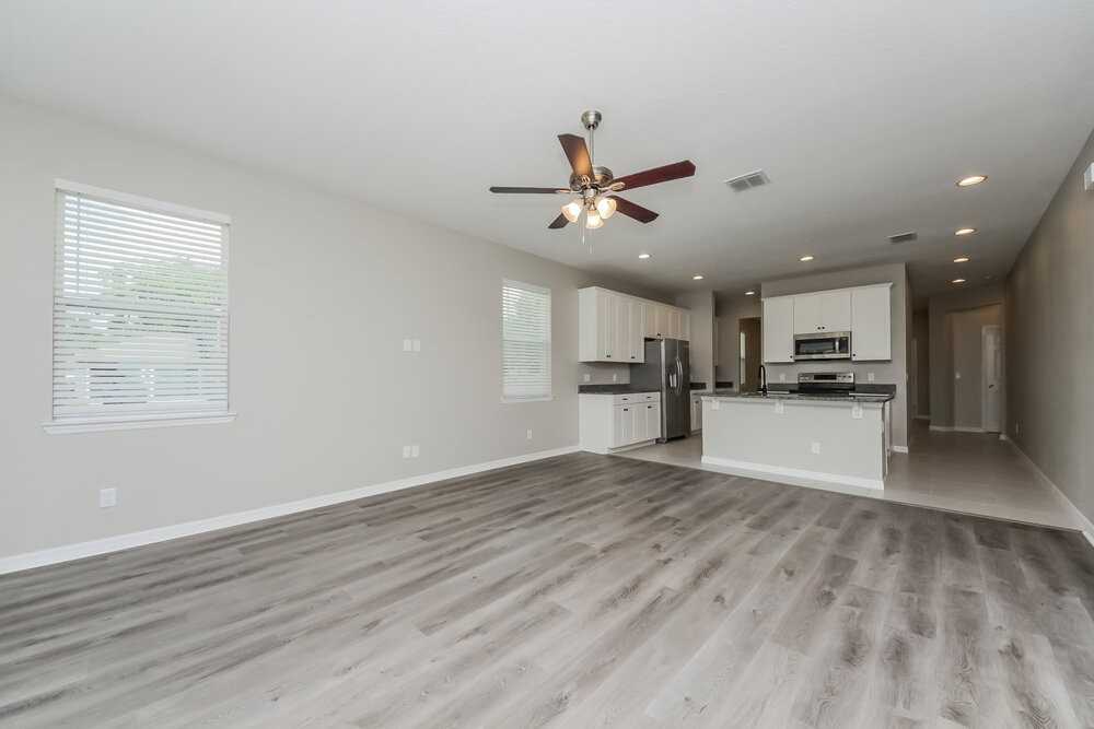 2181 Grasmere View Pkwy N - Photo 4 of 16