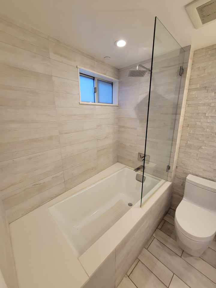 947 4th St #E - Photo 2 of 21