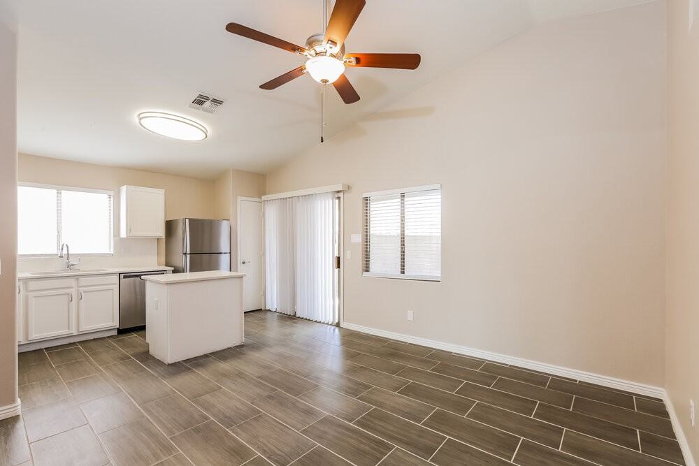 438 N Opal - Photo 7 of 16