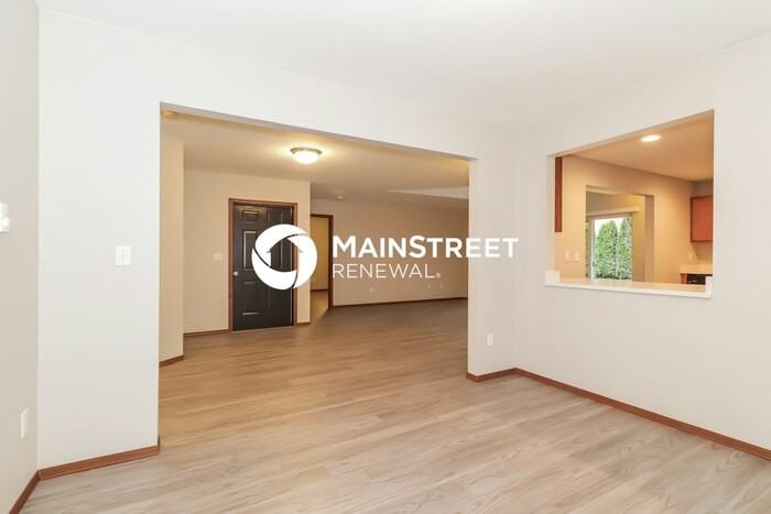 1424 202nd Street Ct E - Photo 2 of 17