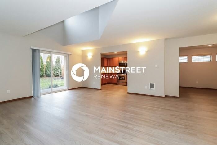 1424 202nd Street Ct E - Photo 3 of 17