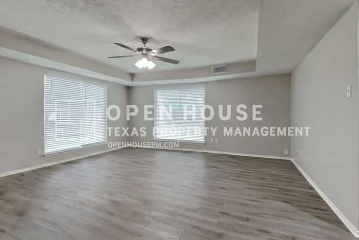 4810 Ingleside Ct - Photo 7 of 29