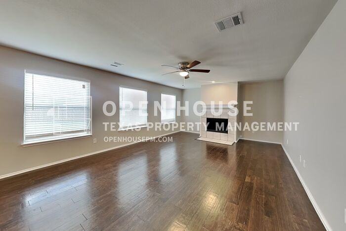 9121 Newport Lane - Photo 4 of 24