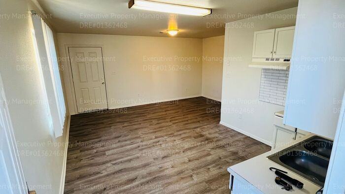 1142 8th Pl #1140 - Photo 4 of 22