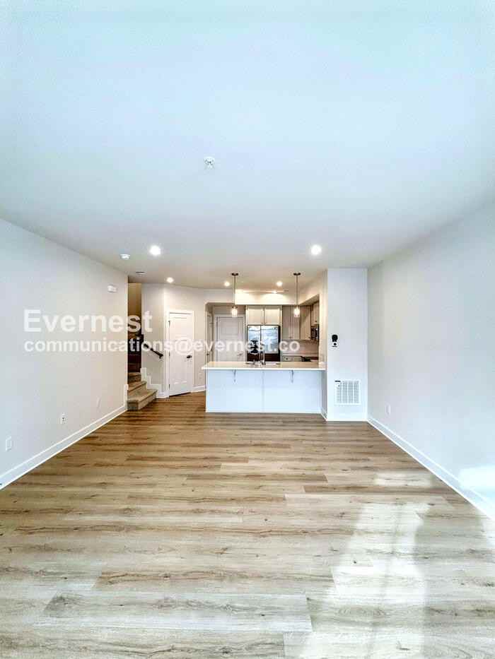 12112 Calgary Loop - Photo 4 of 25