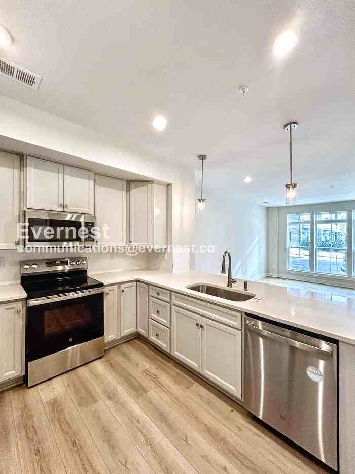 12112 Calgary Loop - Photo 3 of 25