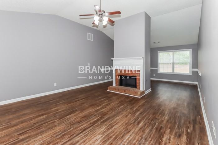 339 Peachtree Circle - Photo 5 of 20