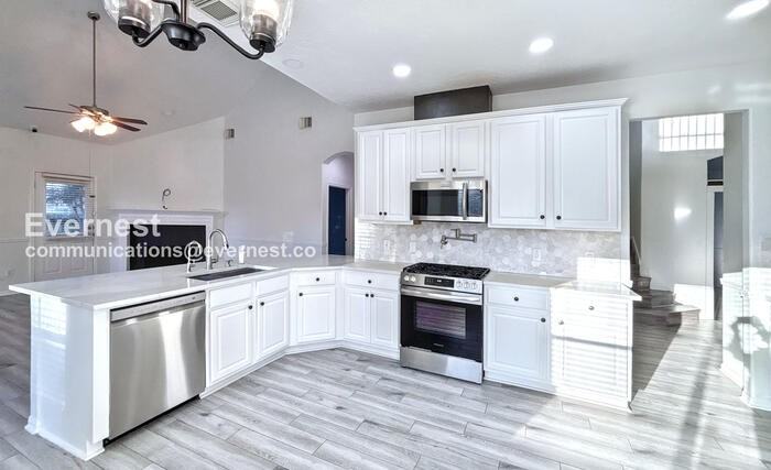 18503 Keeling Trl - Photo 3 of 29