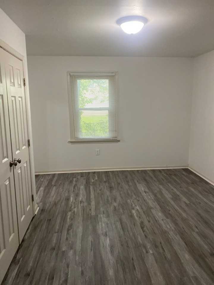 1512 Downing St NW - Photo 4 of 11