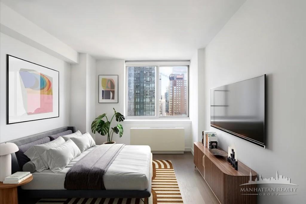 10th Ave #35E - Photo 2 of 9