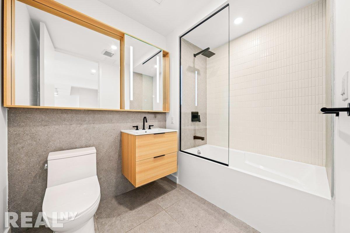 Pacific St #610 - Photo 7 of 10