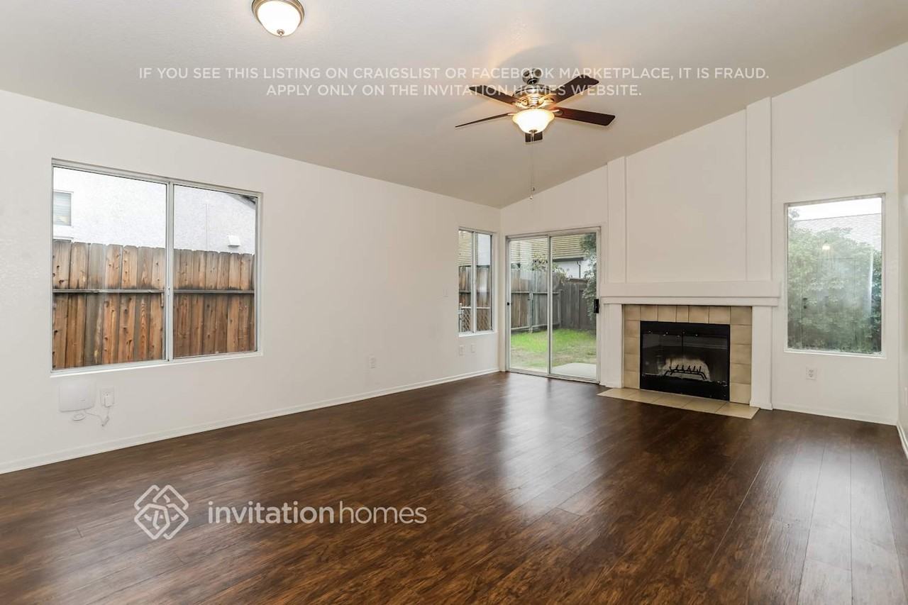 234 Lapwing Ln - Photo 4 of 17