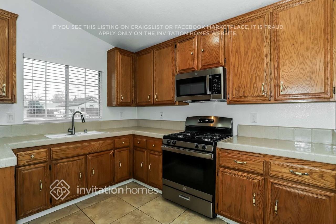 234 Lapwing Ln - Photo 7 of 17