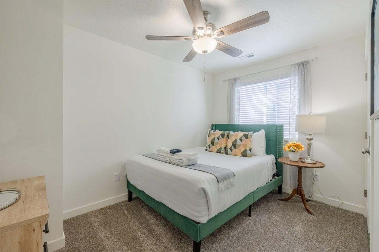 408 South 680 East #1249845P - Photo 5 of 10