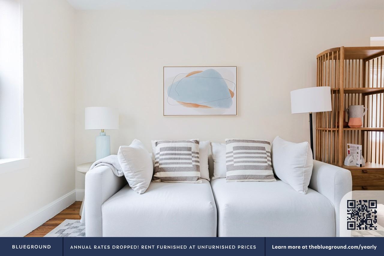 266 Harvard St #1273 - Photo 3 of 41