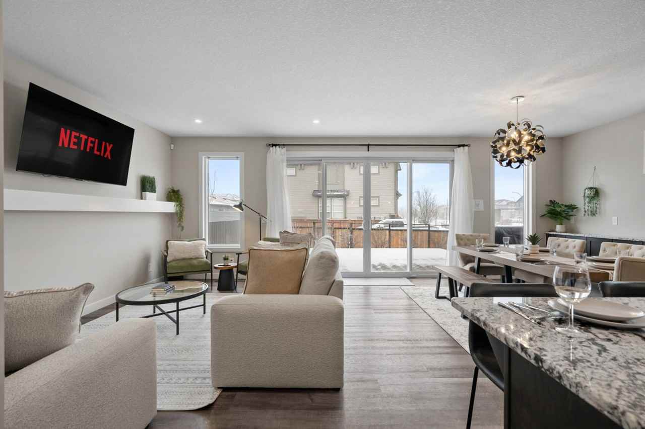 144 Wolf Hollow Cres Se #1314522P - Photo 3 of 50