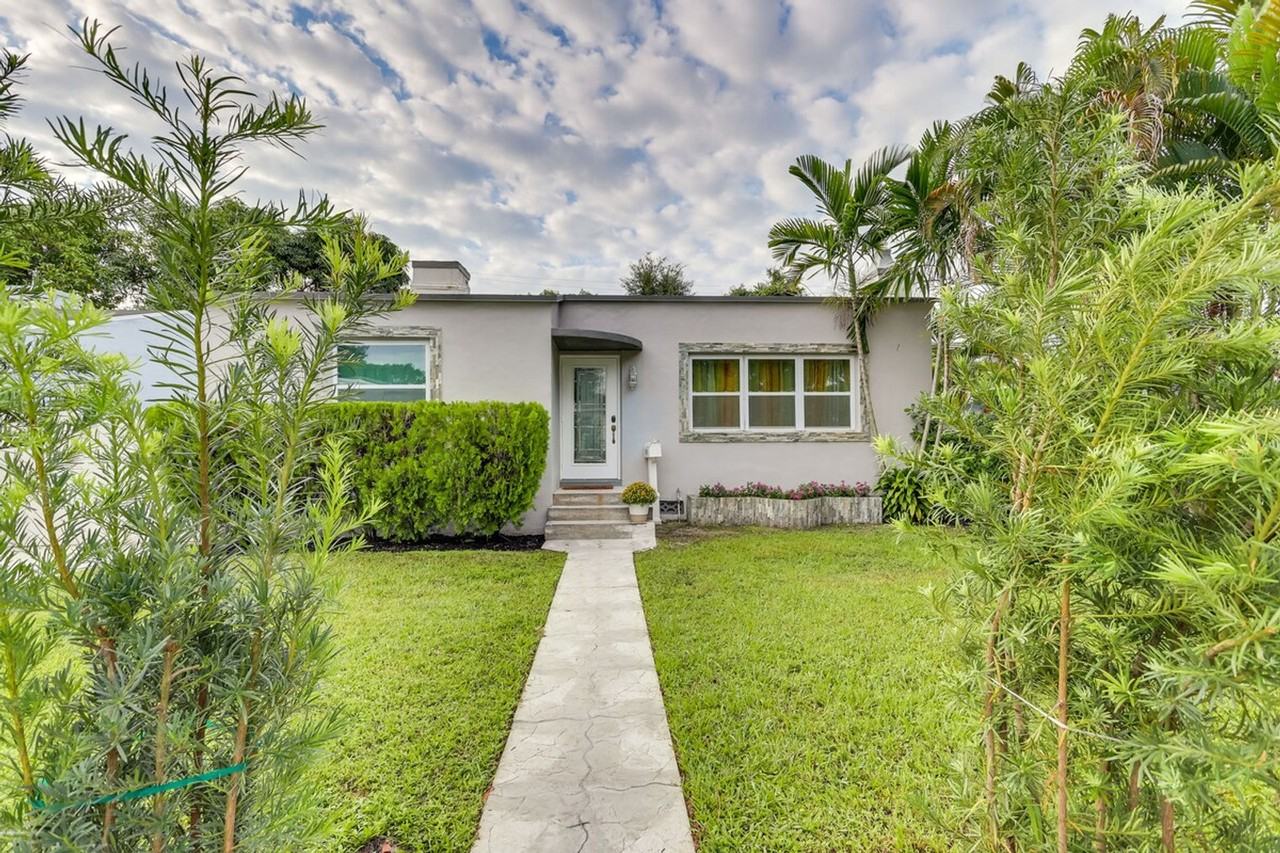 774 Nw 49th St #1307509P - Photo 3 of 24