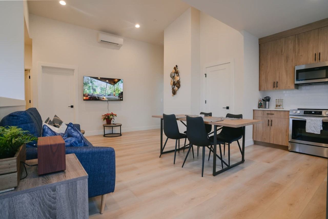 3505 Creston Ave #1334334P - Photo 2 of 35