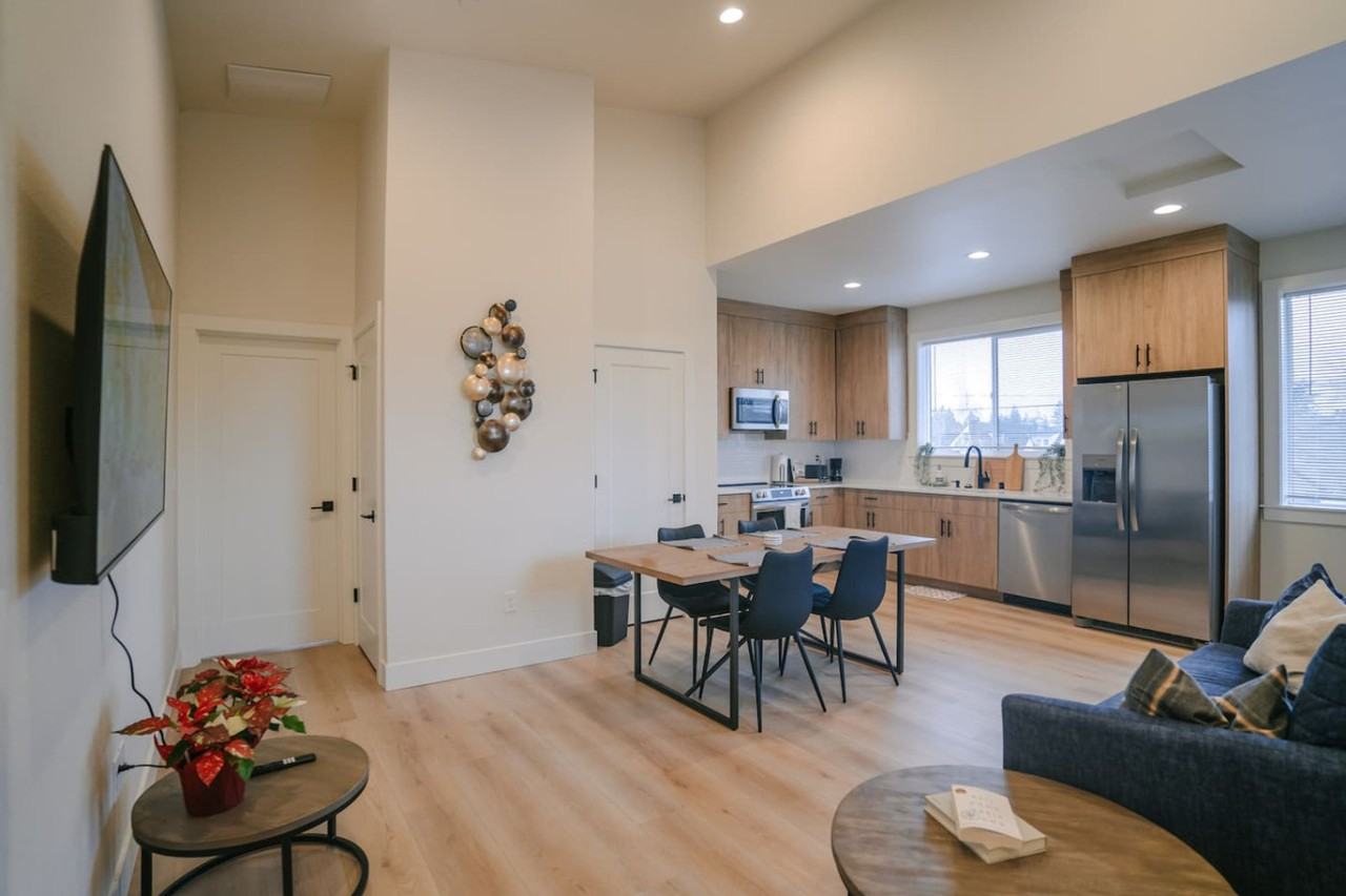 3505 Creston Ave #1334334P - Photo 4 of 35