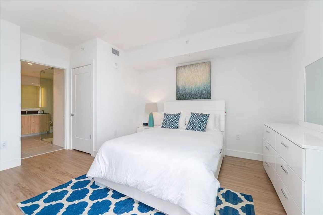 460 Nw 5th St #1343784P - Photo 6 of 25