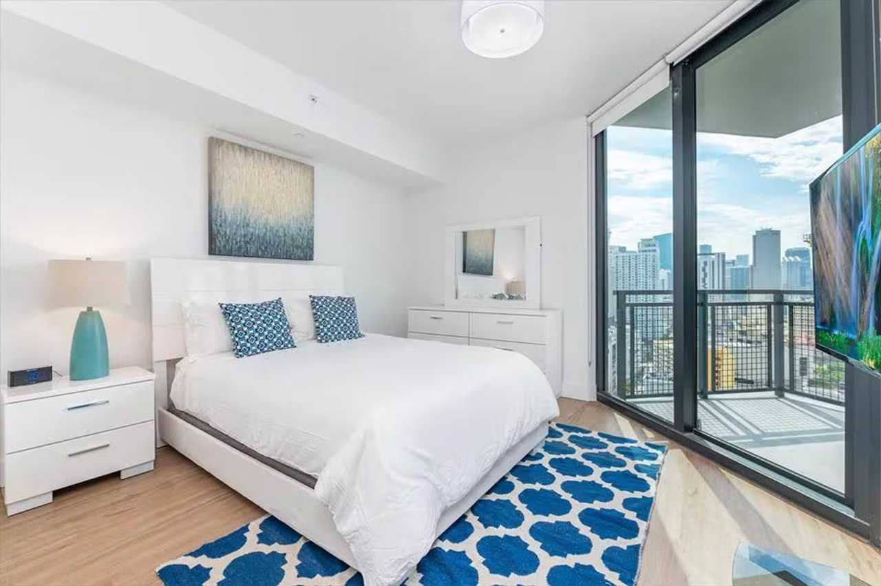 460 Nw 5th St #1343784P - Photo 7 of 25