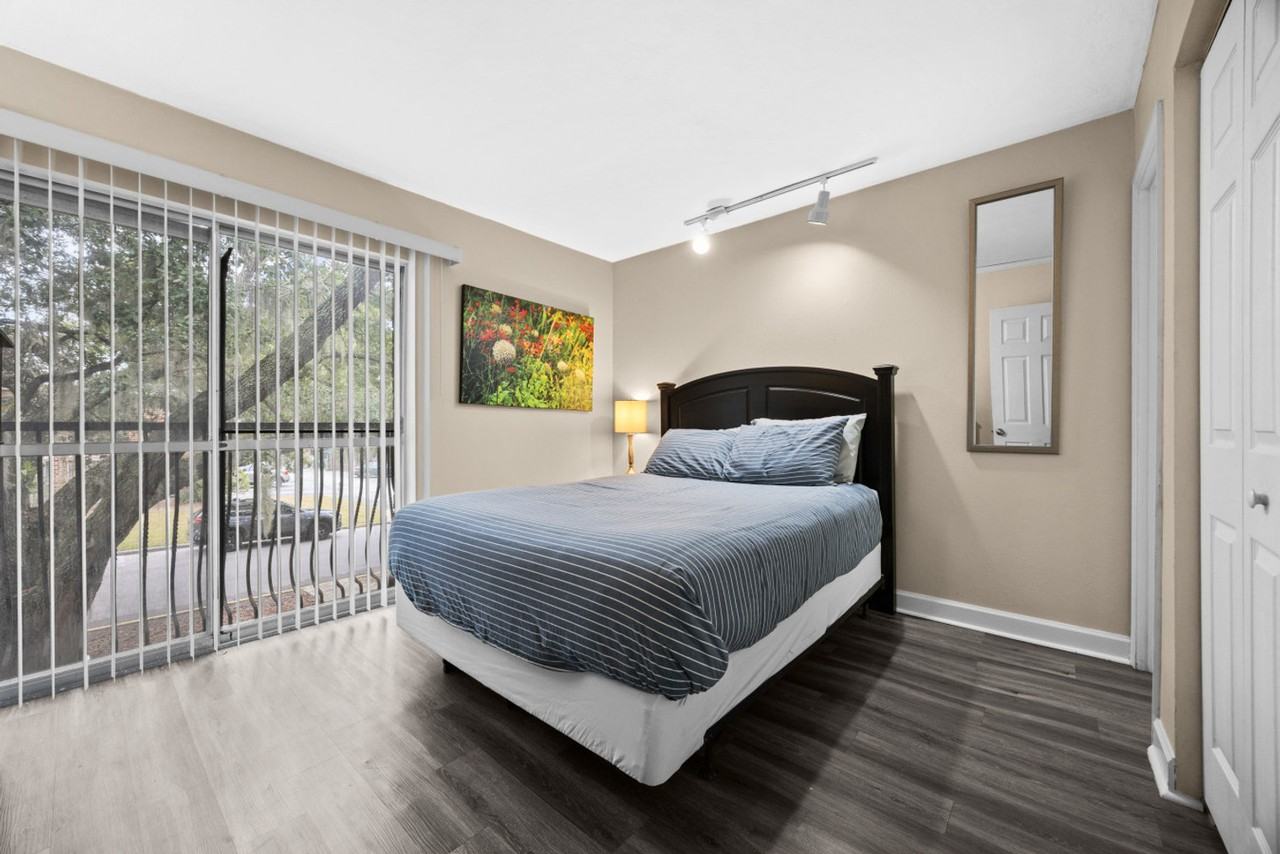 1700 Southwest 16th Court - Photo 2 of 15