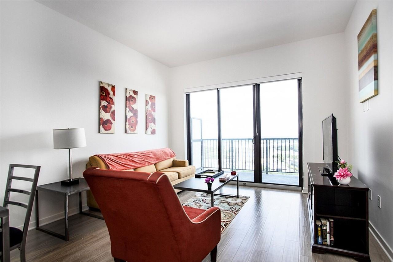 1905 Holcombe Boulevard #1359160P - Photo 2 of 11