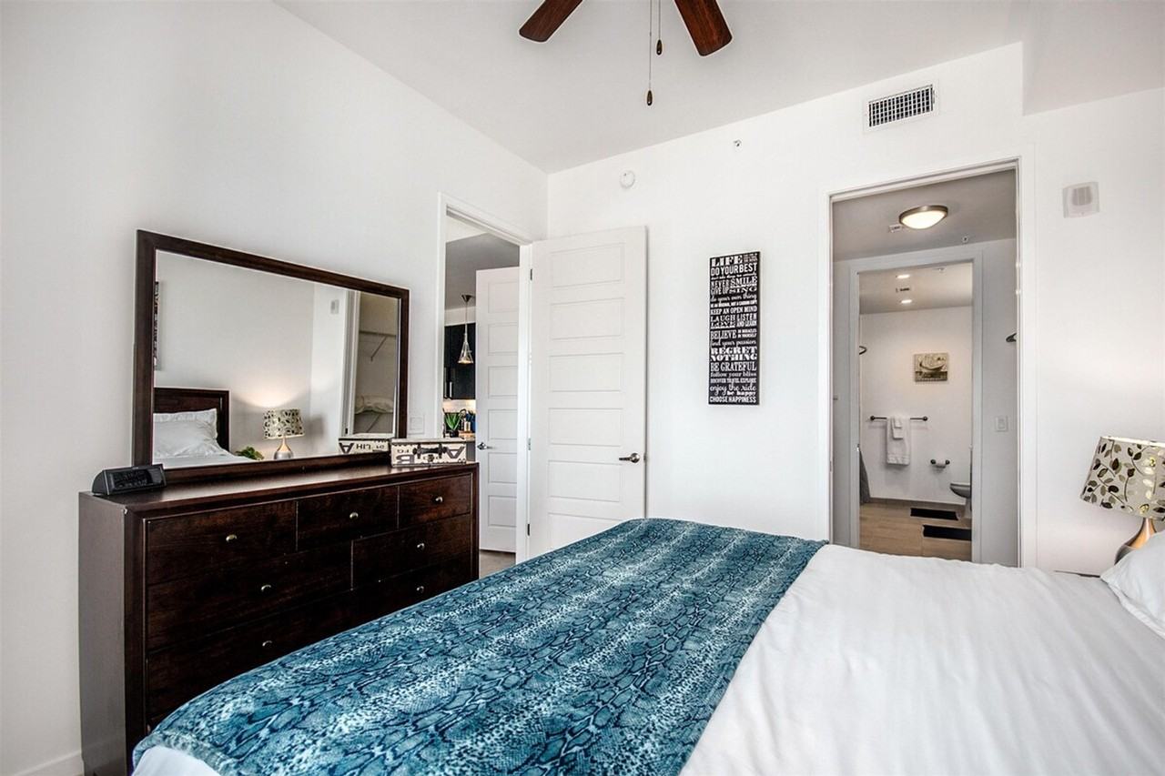 2002 Holcombe Boulevard #1359170P - Photo 5 of 22