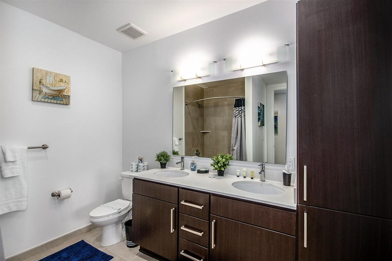 2002 Holcombe Blvd #1359170P - Photo 3 of 24