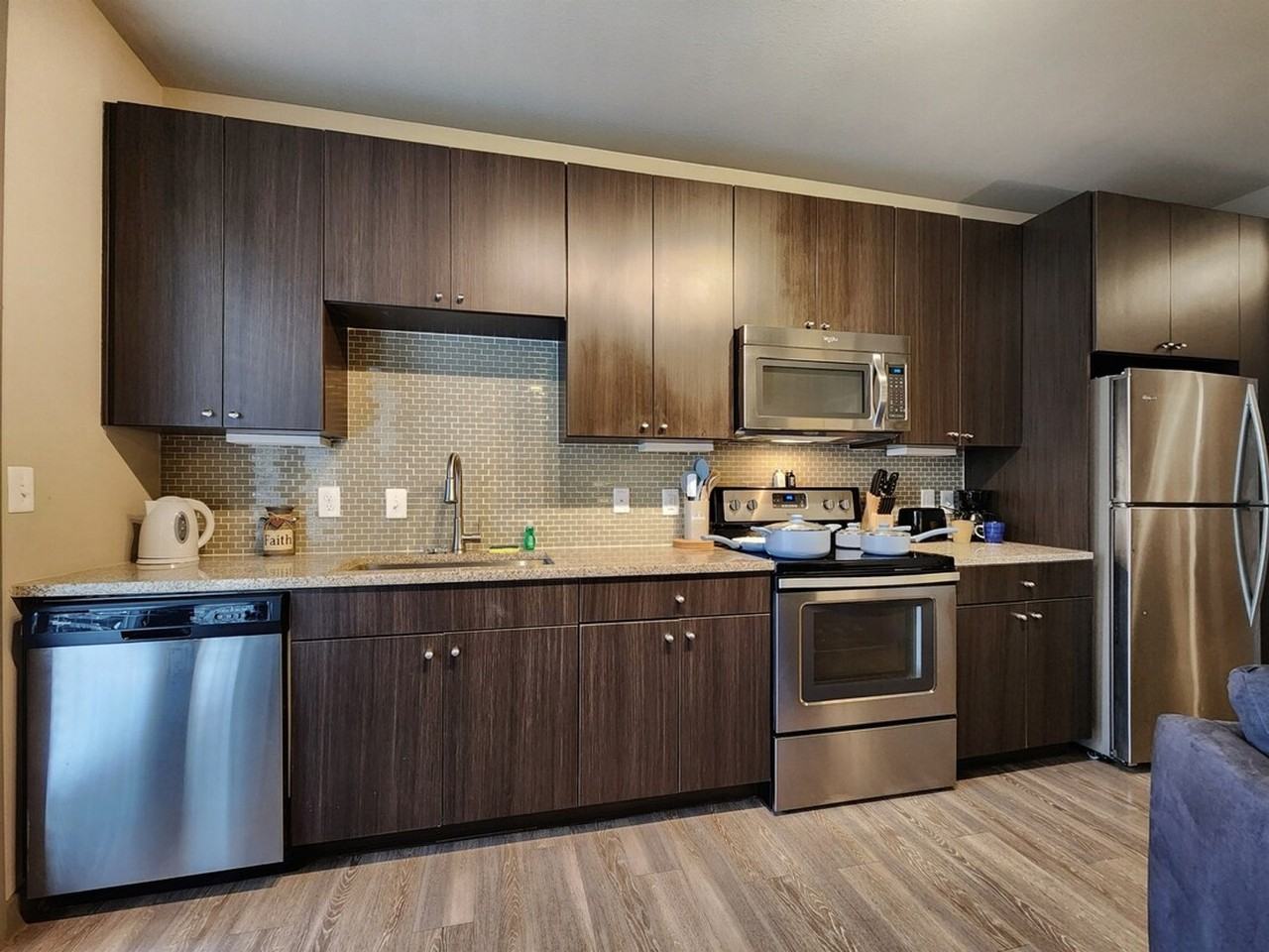 1800 Devonshire Crescent #1359148P - Photo 7 of 8