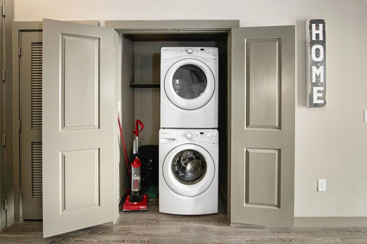 Staffordshire Boulevard #1363982P - Photo 6 of 13