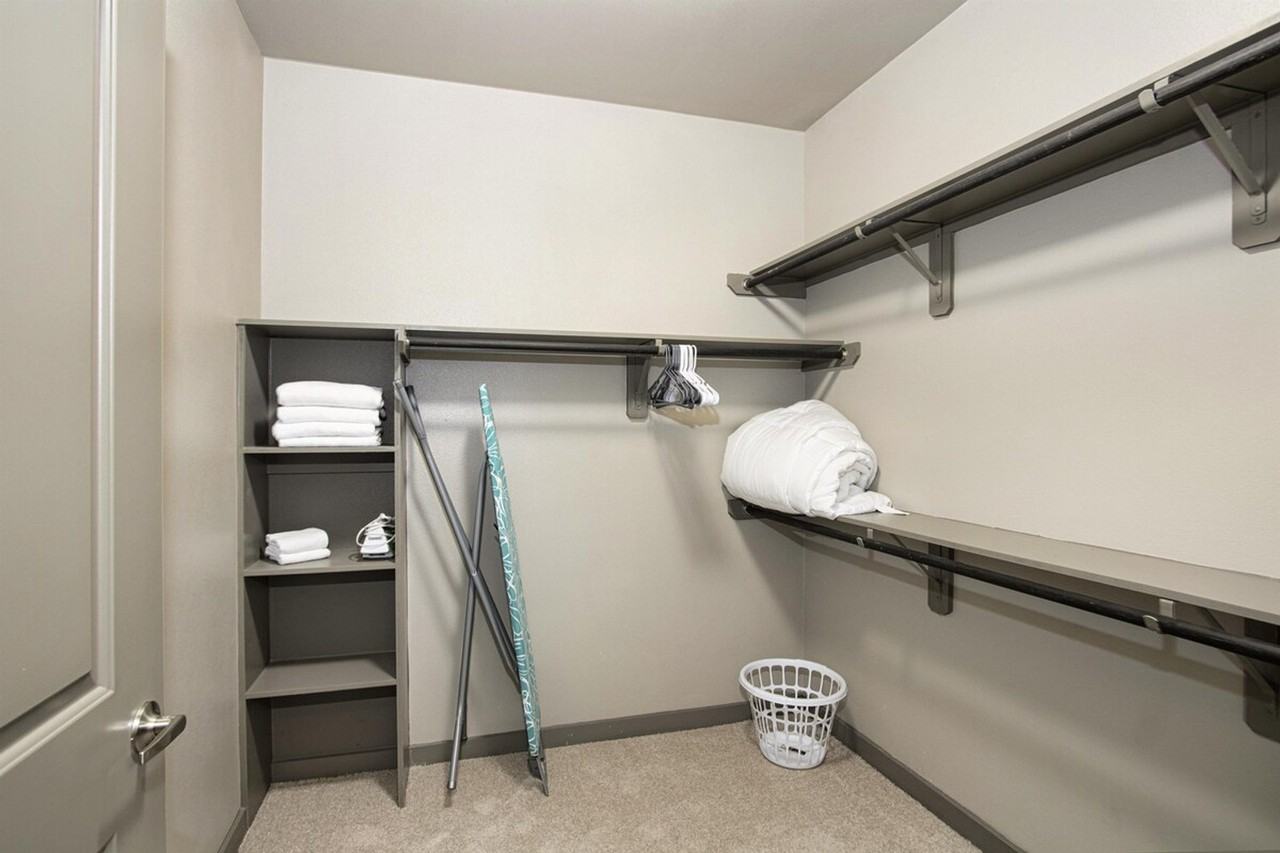 Staffordshire Boulevard #1363982P - Photo 7 of 13