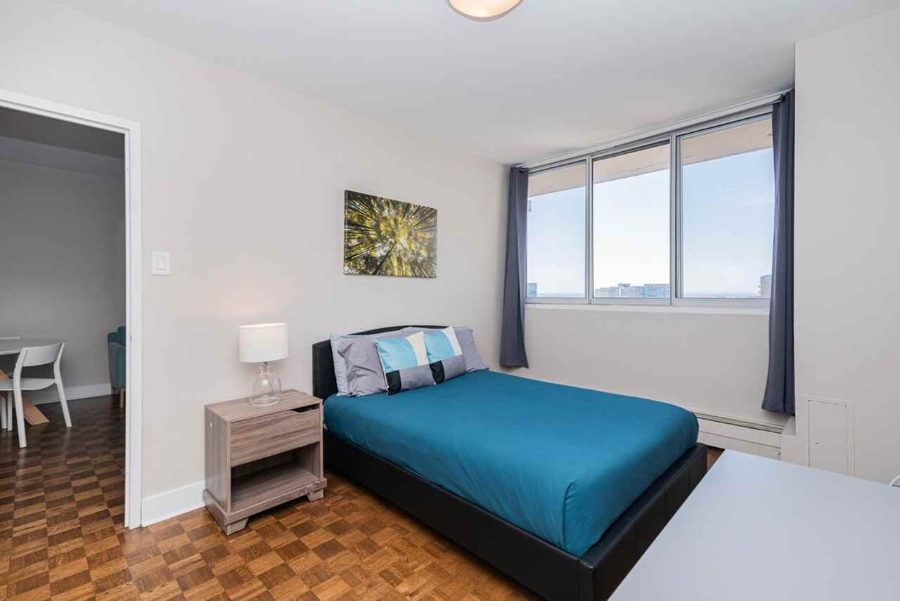 1276 Av Des Pins O #1364168P - Photo 3 of 18