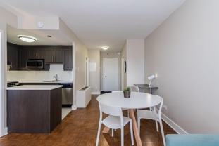 1276 Av Des Pins O - Photo 1 of 1