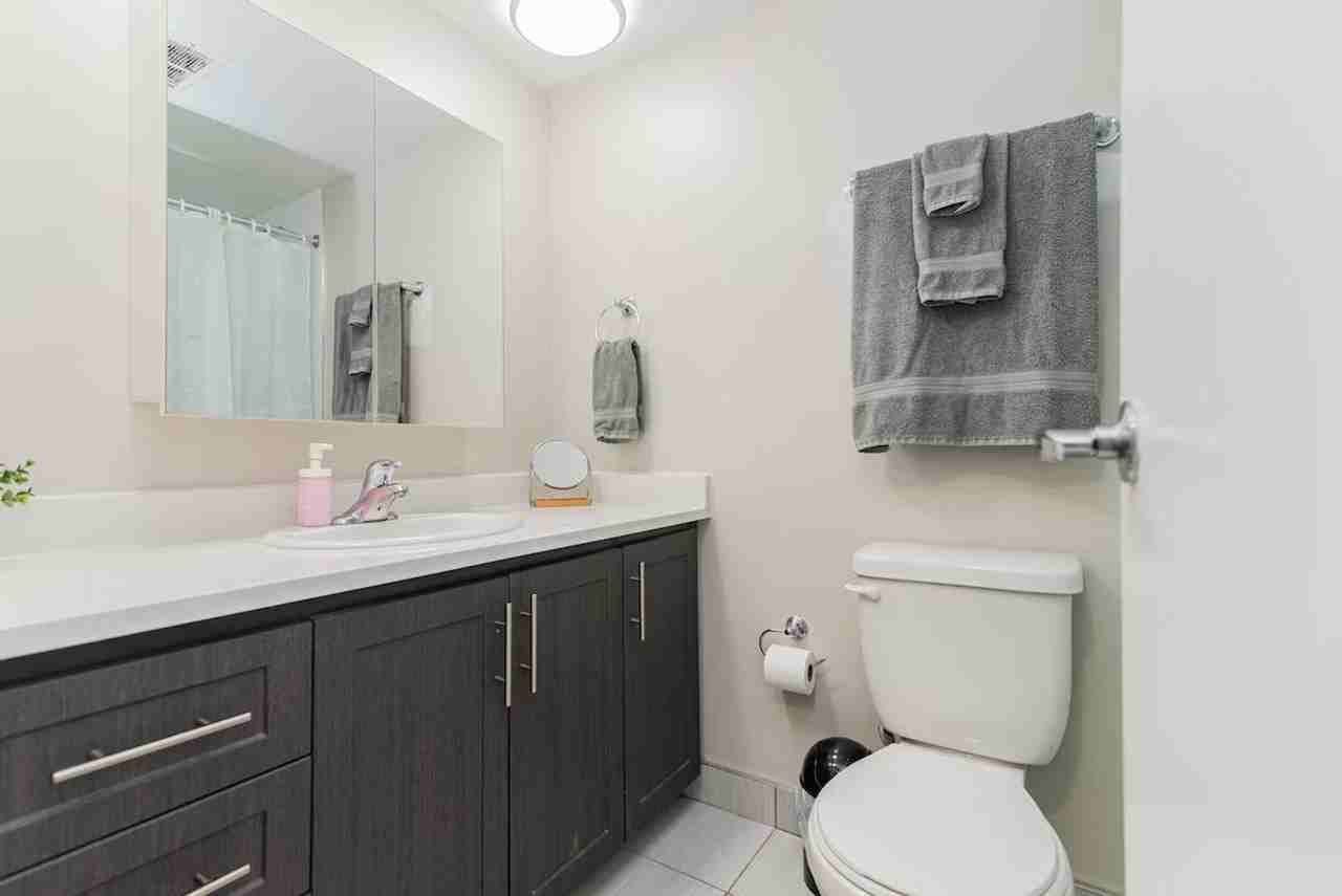 1276 Av Des Pins O #1364168P - Photo 6 of 18