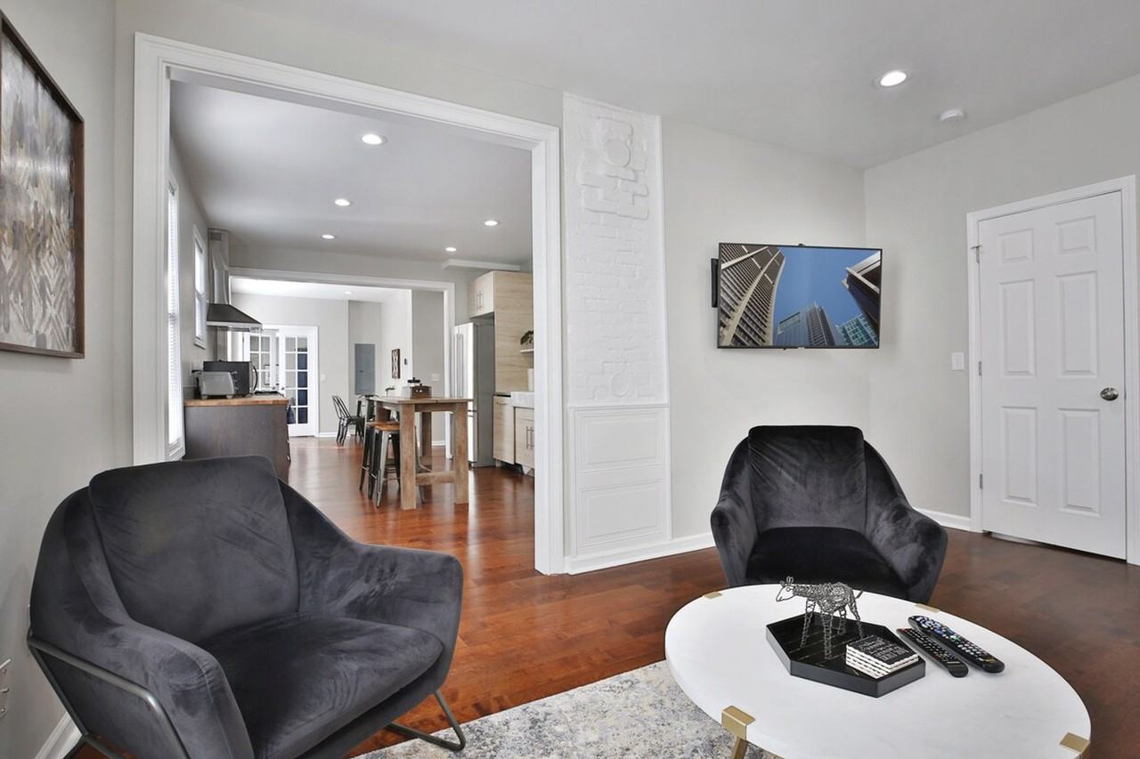 137 E Tompkins St #1364302P - Photo 2 of 29