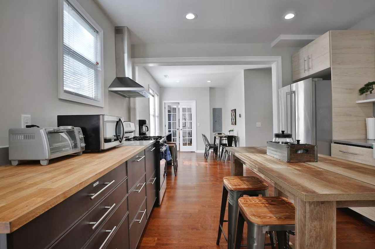 137 E Tompkins St #1364302P - Photo 3 of 29