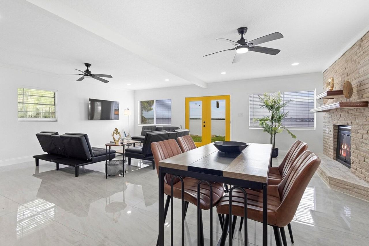 1983 Spring Avenue #1365830P - Photo 2 of 26