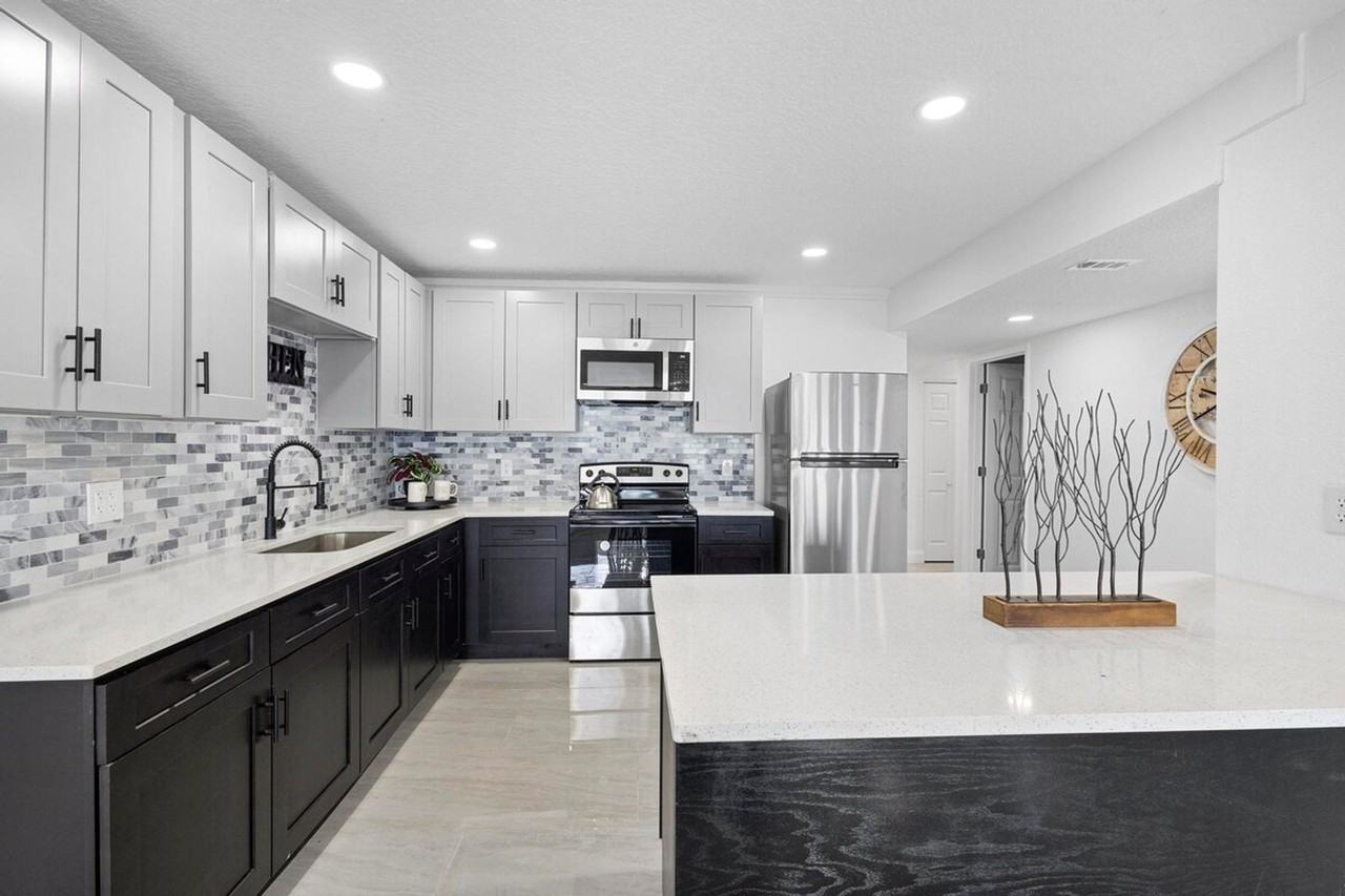 1983 Spring Avenue #1365830P - Photo 6 of 26