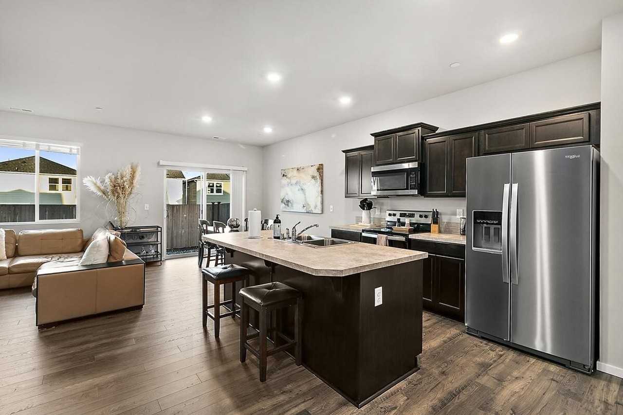 10816 185th St E #1365866P - Photo 6 of 28