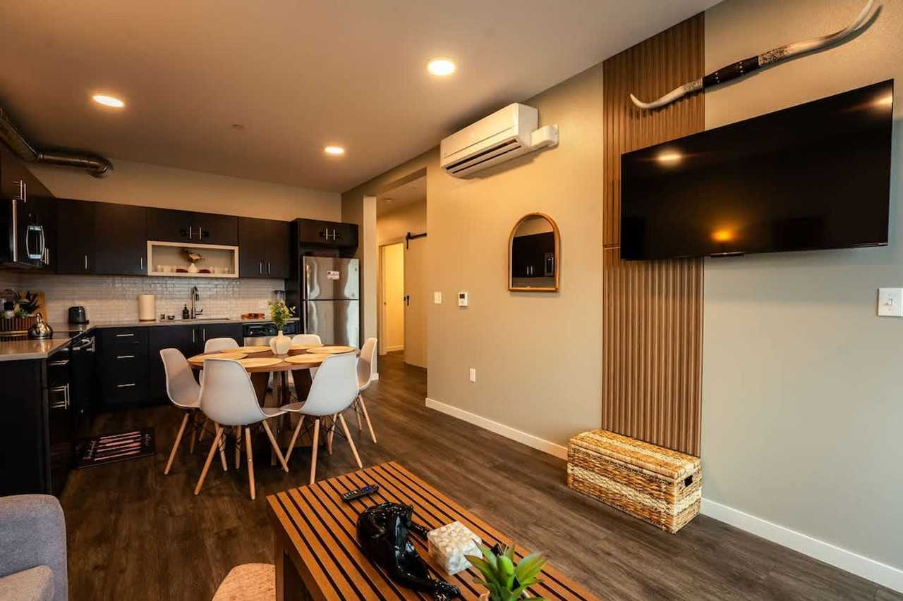 1229 West 1st Avenue #1365734P - Photo 5 of 39