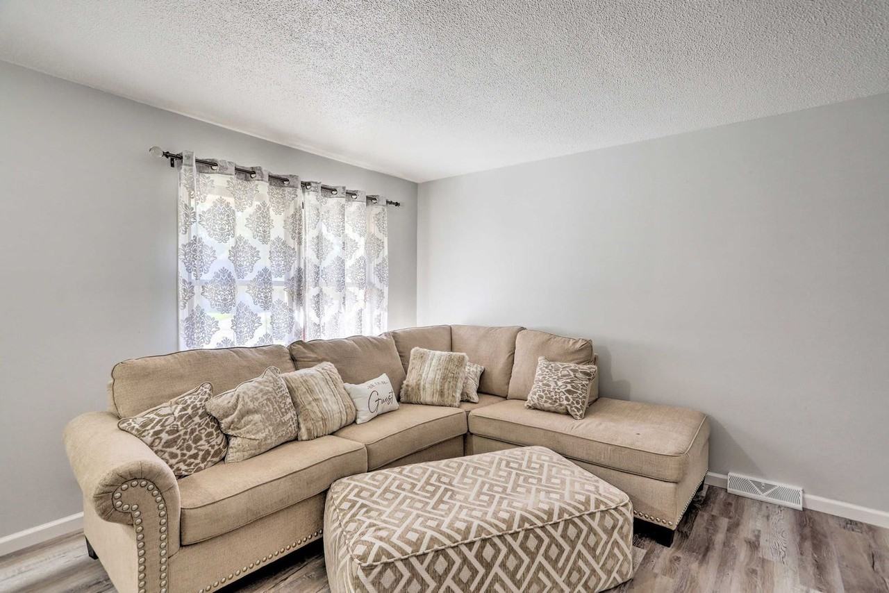 6834 Woodmeadow Dr #1287554P - Photo 5 of 25