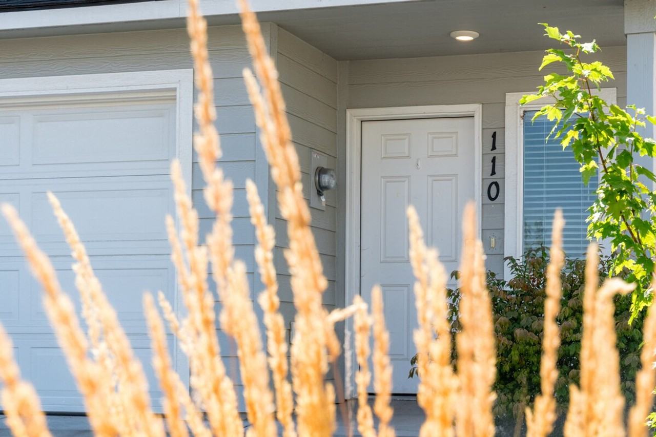 5706 West 1st Place #1324034P - Photo 4 of 39