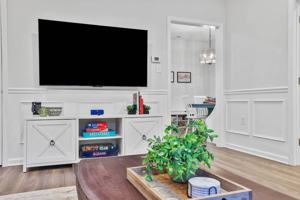 featured image of 193 Scarlet Oak Dr