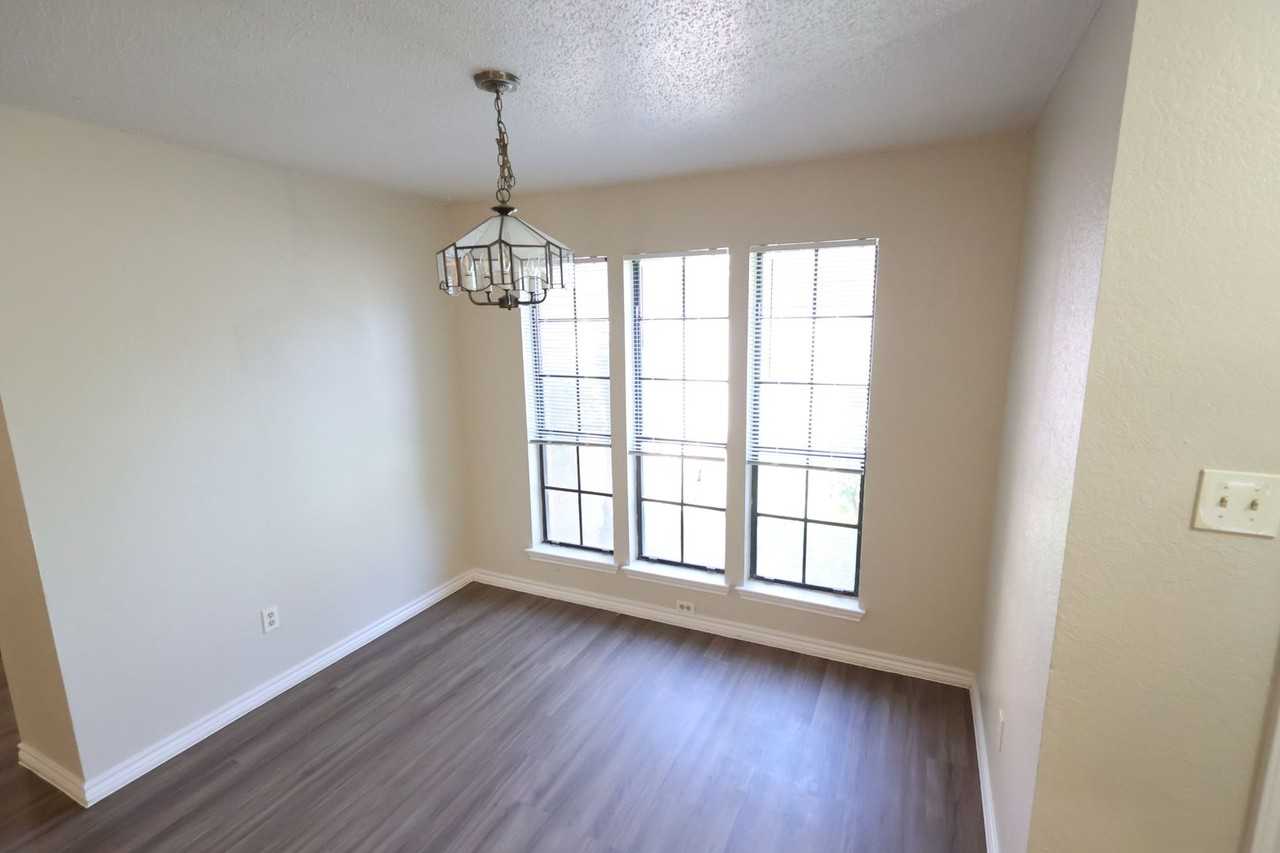 Windrift Way - Photo 4 of 15