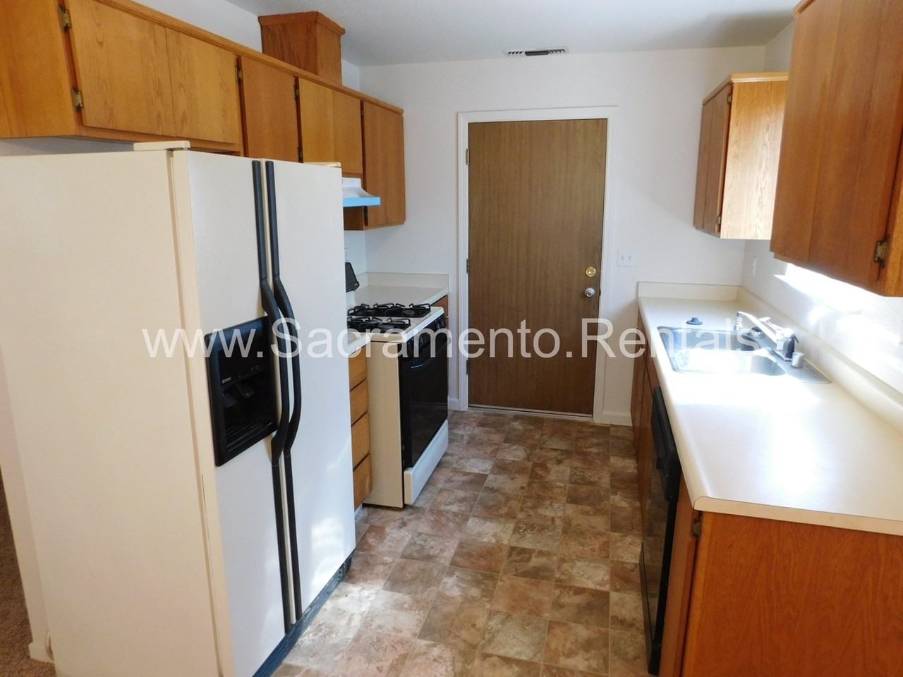 4111 Astoria Street - Photo 4 of 9